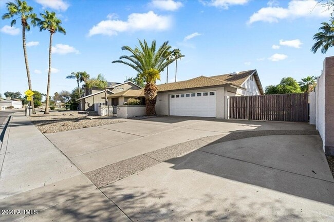 Building Photo - 16007 N 52nd Pl Rental