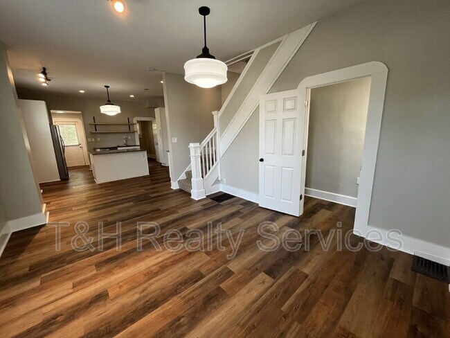 Photo - 1123 Churchman Ave