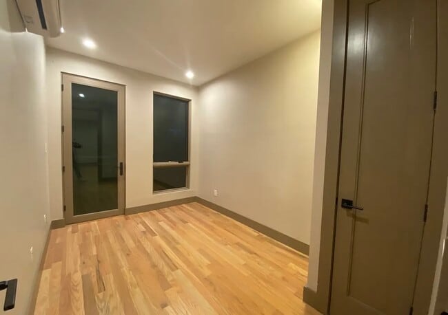 1138 DeKalb Ave Unit 3B