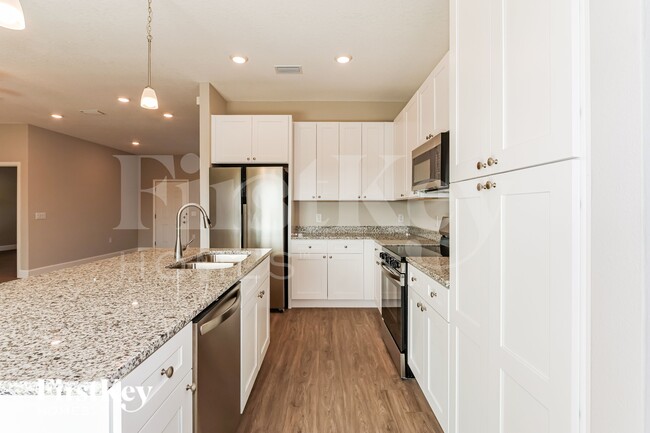 Photo - 942 Brookfield St SE