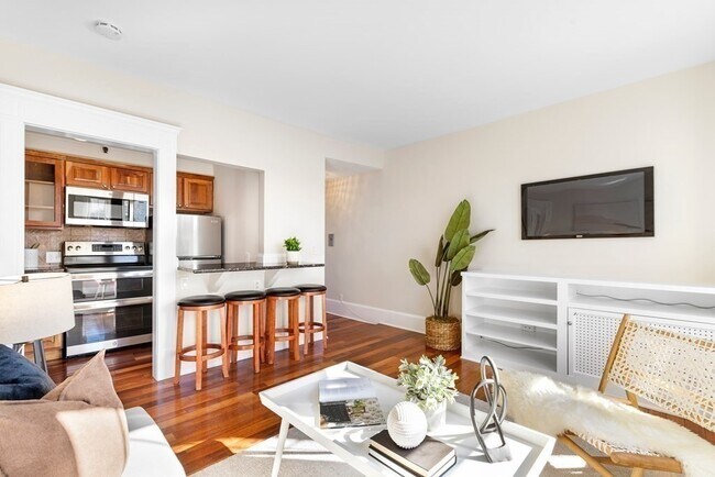 Photo - 520 Beacon St Unit 6C