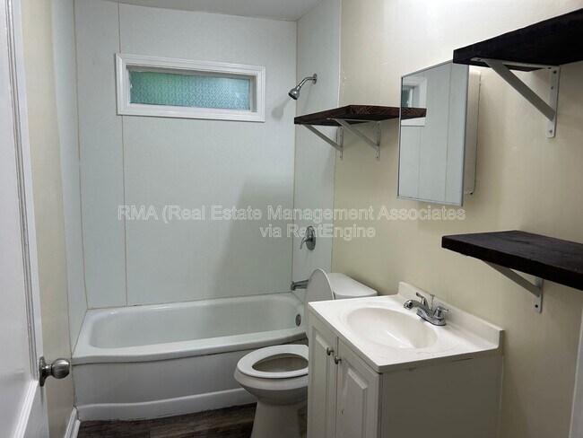 Photo - 724 W Taylor St