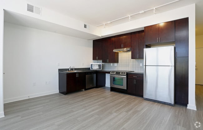 The L Apartments