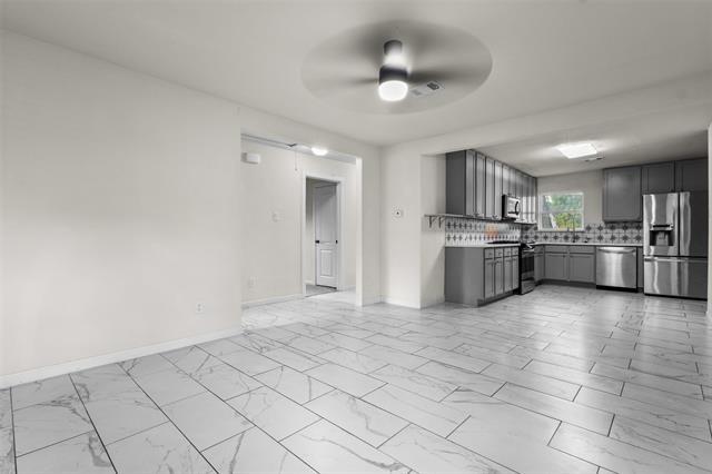 2342 Kingswood Dr