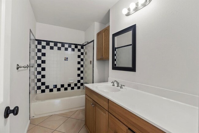 Photo - 10408 Firethorn Ln