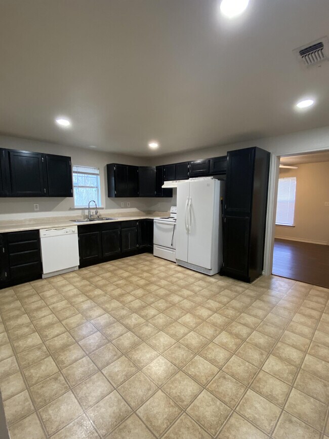 Photo - 917 N Naid St