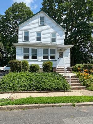 Building Photo - 12 Locust St Unit 1