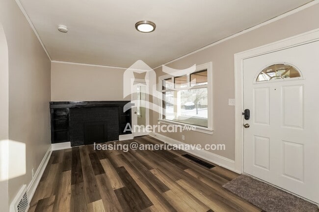 13601 Edgewood Ave