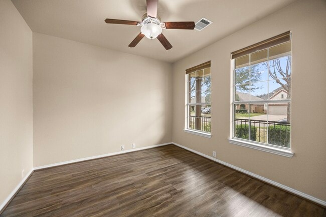 Photo - 17414 Aldenwilds Ln