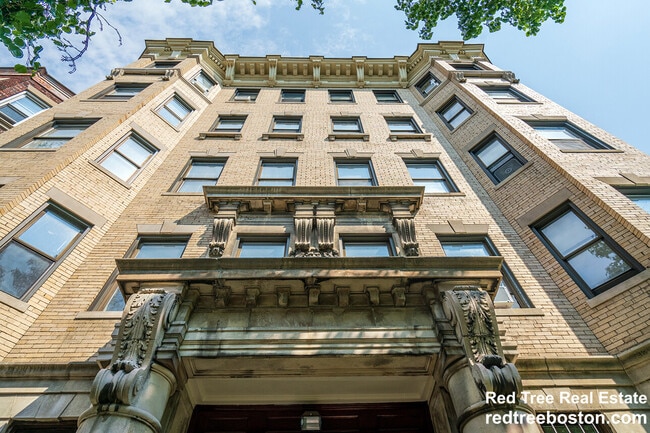 11 Queensberry St Unit 26