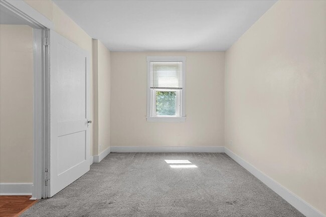 915 Chartiers Ave Unit 2