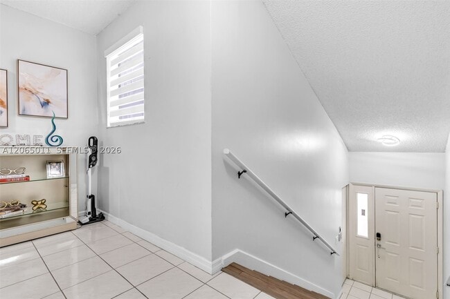 2520 SE 20th Pl Unit 204-B