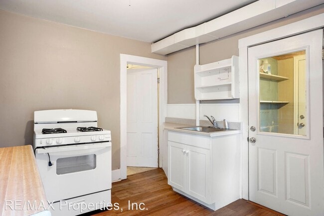 Photo - 1 br, 1 bath House - 926 Cottage N Wahsatc...