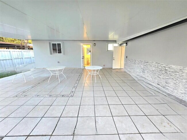 Photo - 10317 SW 7th St