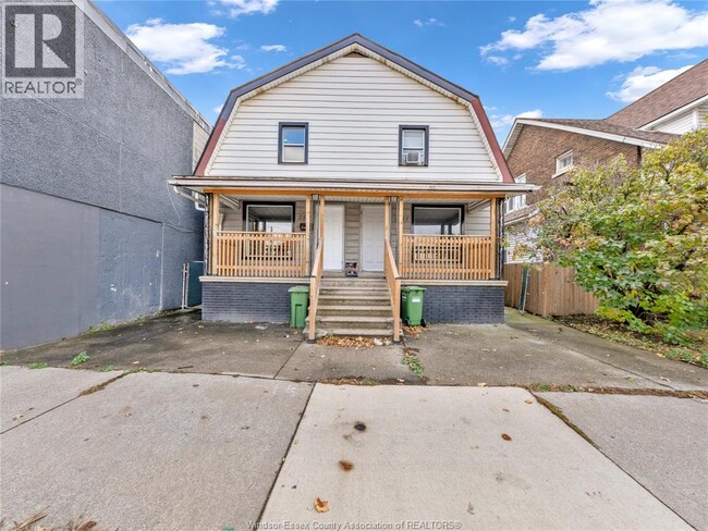 Photo - 2181 Howard Ave
