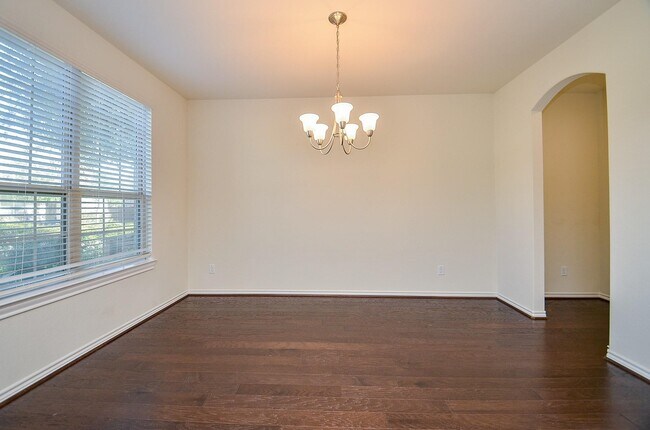 Photo - 24915 Meadowthorn Crest Ln