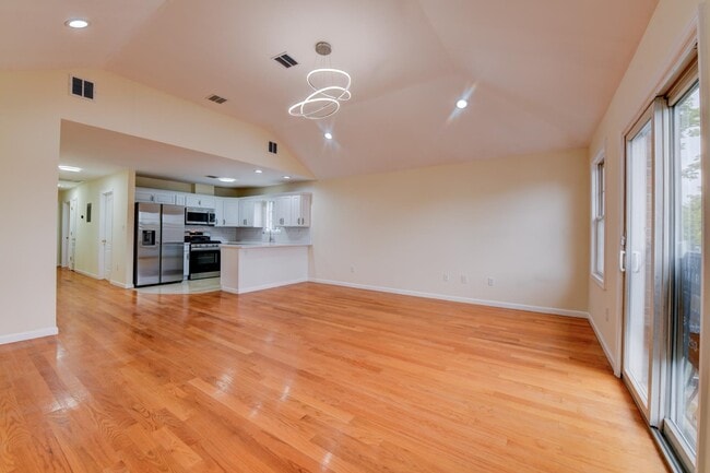 Photo - 190 Terrace Ave Unit 2