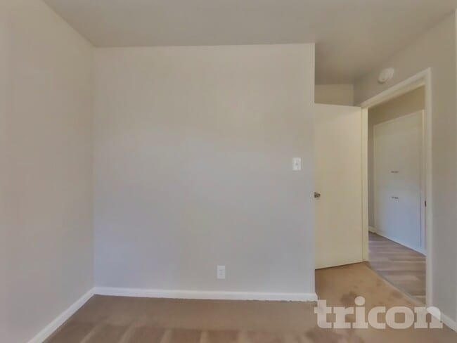 Photo - 2340 Logan Way