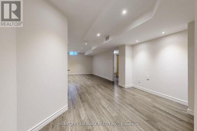 Photo - 92 Barnwood Dr