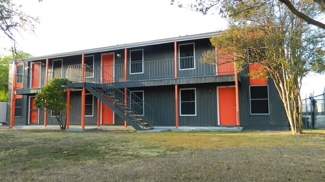 Building Photo - 515 Humble Ave Unit #515
