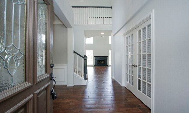 10314 Cliff Haven Ct