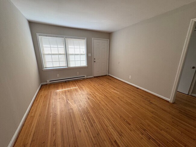 Photo - 3432 Washburn Ave