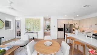 Photo - 2111 N Cahuenga Blvd