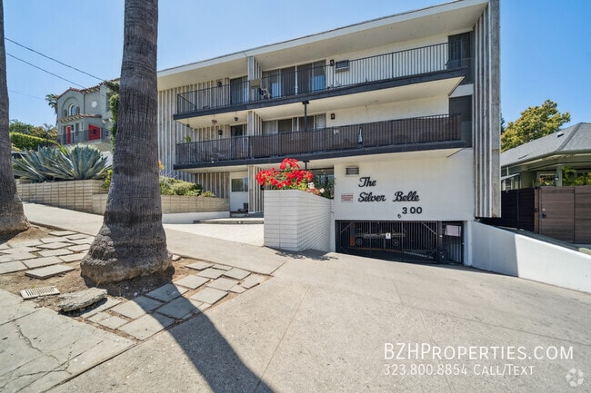 Building Photo - 3104 1/2 Bellevue Ave-114.5 Unit 114.5 Rental