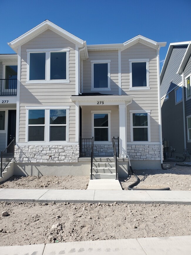 Building Photo - 273 W 630 N