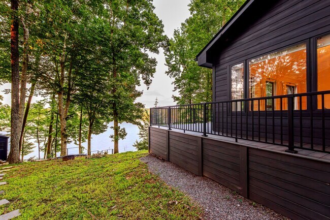 Photo - 745 Sagamore Dr