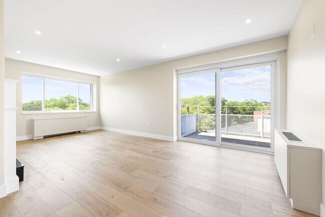 Photo - 14 Concord Ave Unidad 824 Rental