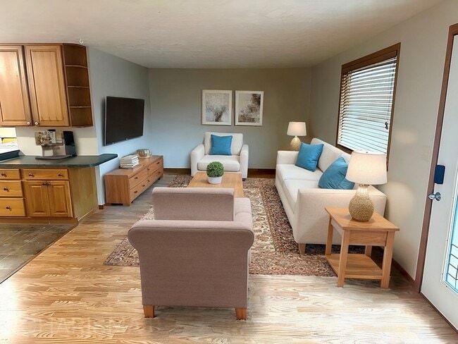 Photo - 945 Harrington Ave