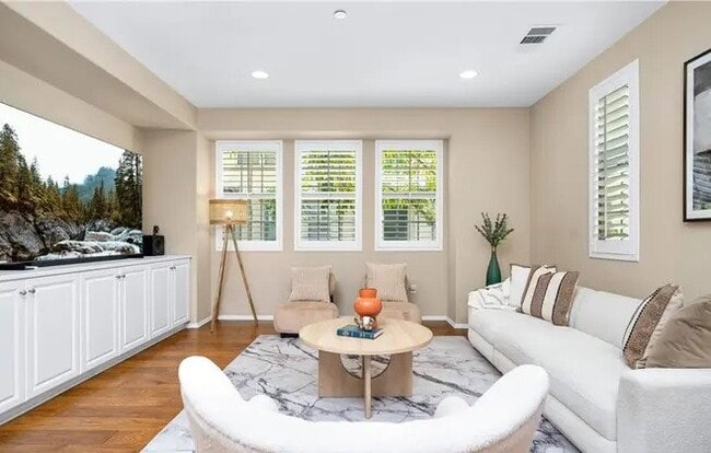 Building Photo - 66 Full Moon Unit 215