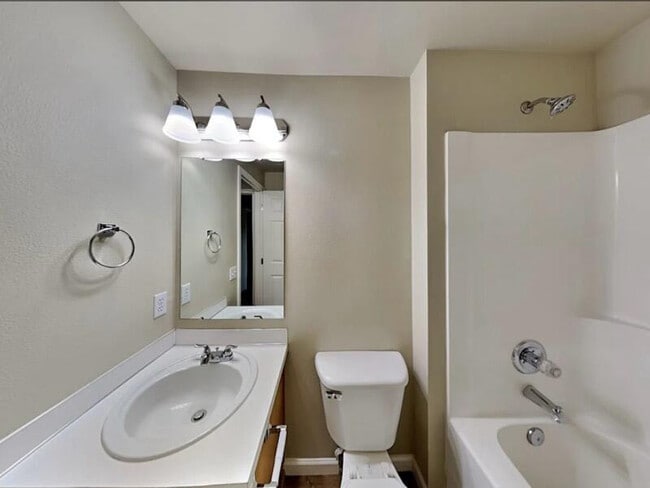Building Photo - 7928 161st St Ct E Rental