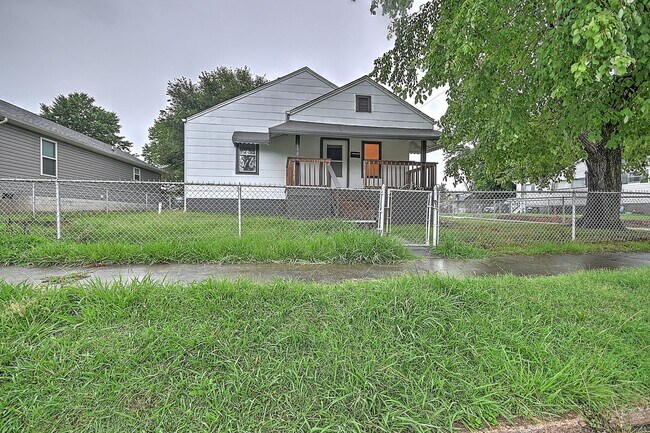 Photo - 1630 Park St