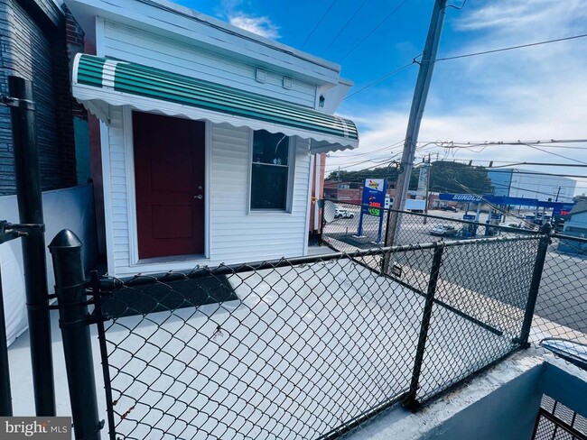 Photo - 2084 E Allegheny Ave