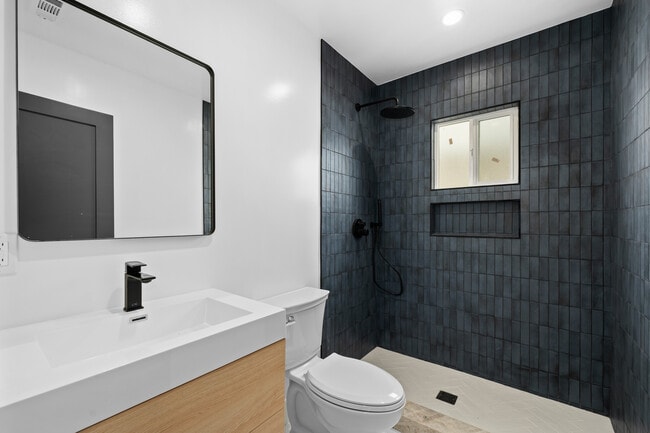 Building Photo - 5236 W Olympic Blvd Unit 5236 Rental
