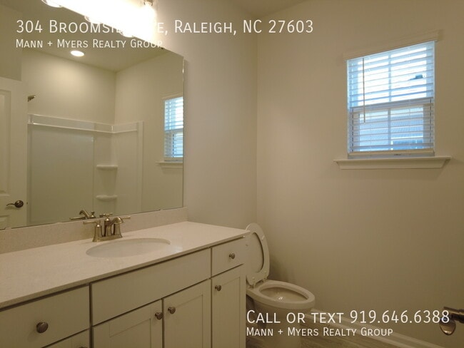 Photo - 304 Broomside Ave