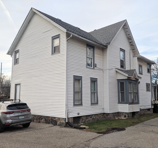 Photo - 529 W Ionia St Unit #3