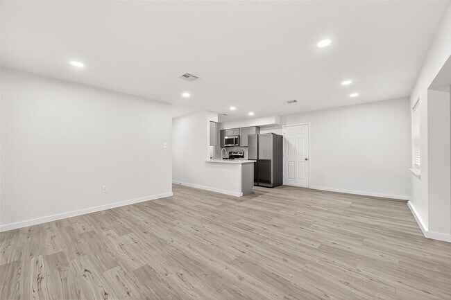 Photo - 13442 Greenway Dr