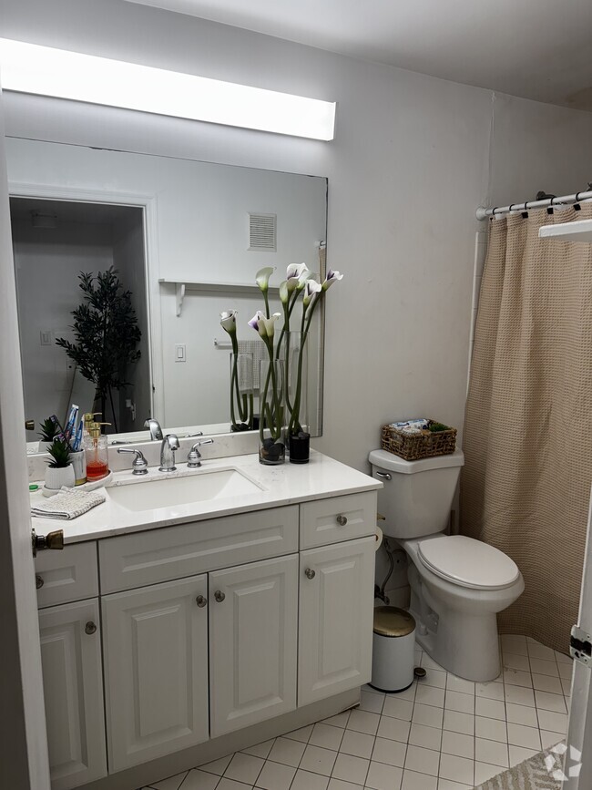 Building Photo - 19740 SW 103rd Ct Unit 104 Rental