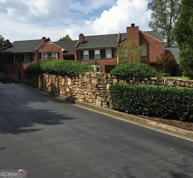 Building Photo - 871 Lenox Oaks Cir NE