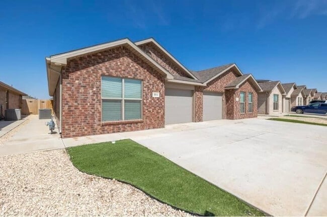Photo - 2109 N Avenue K