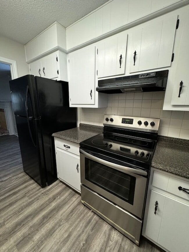 Photo - Great Location ! This 2 bedrooms, 1.5 bath townhome is conveniently located in Greer close to sho...