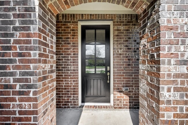 311 Violet Crown Ln