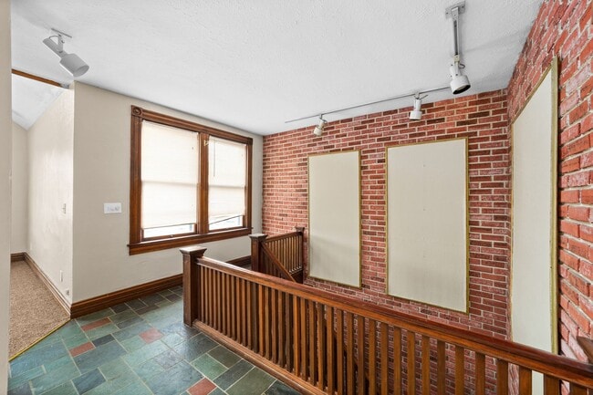 Photo - 9811 Marietta Ave Unidad Upper