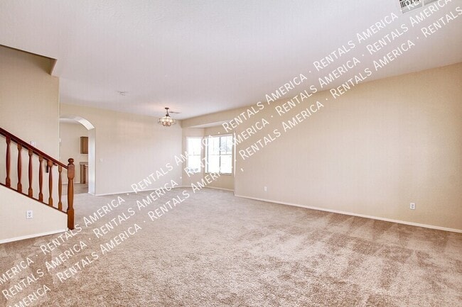 Photo - 935 E Blue Spruce Ln