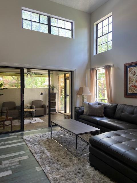 Photo - 364 Prestwick Cir