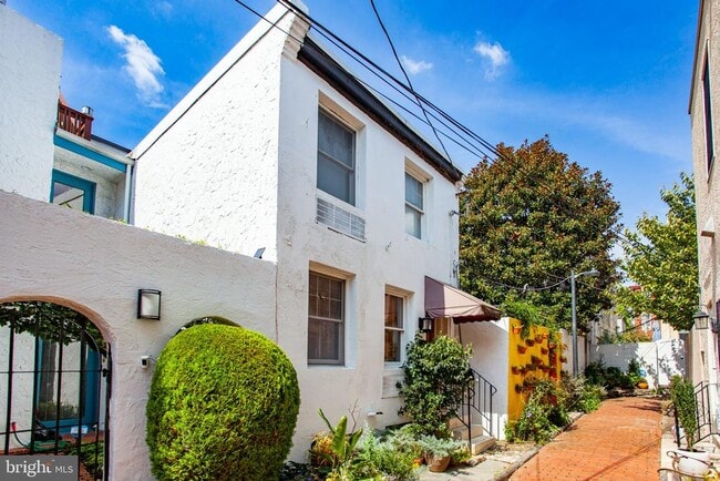 Photo - 733 N 24th St