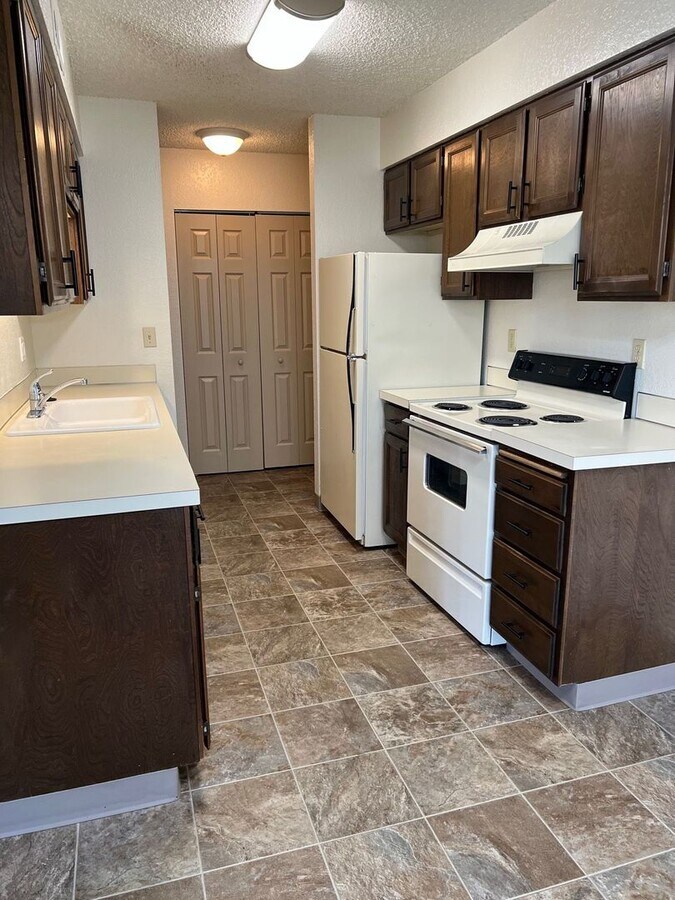 Photo - Cedars Apartments